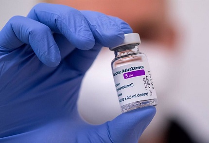 nota Suspenden vacuna de AstraZeneca|La Comisión Europea aceptó pedido de la propia empresa para que se retire de la venta el producto Vaxzevria